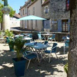 Le Cafe De La Place Dentro