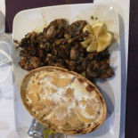 Au Fil De L'eau food