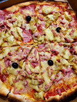 Pizza Salva food