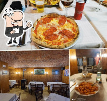 Pizzeria La Rustica Del 900 food