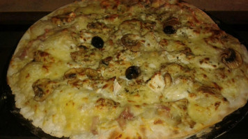La Pizza Du Village food