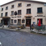 Le Val Du Tech Dentro