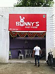 Bunnys Fast Food people