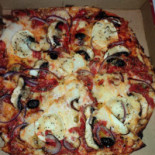 A La Fenêtre. Les Pizzas D'anna à Herm Comida