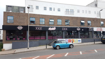 Kaspa's Desserts outside