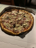 Pizza Du Piton Pizza En Livraison Gratuite Ou à Emporter Pizzeria Feu De Bois food