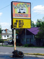 Max's Donuts outside
