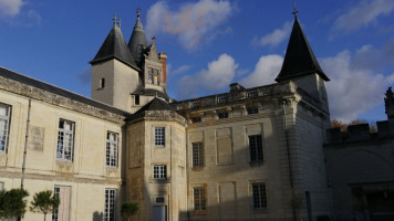 Du Château De Dissay inside