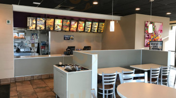 Taco Bell inside