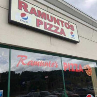 Ramunto's Pizza outside