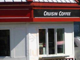 Cruisin Coffee outside