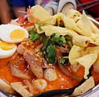 เย็นตาโฟโก๋ยาحلال Nourriture