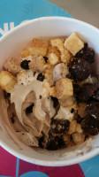 Menchie's Frozen Yogurt food