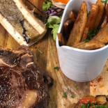 Le Cheval Blanc Nourriture