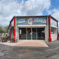 Pizza Venezia food