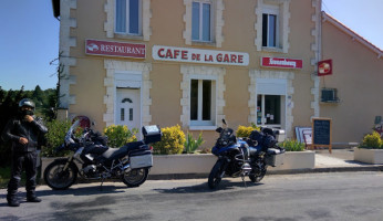 Café De La Gare food