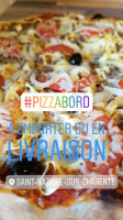 Pizz à Bord food