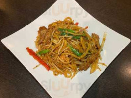 Oka's Asian Cuisine food