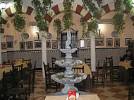 La Taverna Del Burlaero food