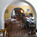 Auberge De La Fontaine Aux Muses Dentro