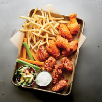 Buffalo Wild Wings food