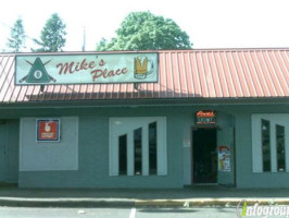 Mike's Place food