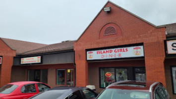 Island Girls Diner outside