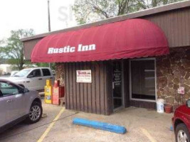 Rustic Inn outside