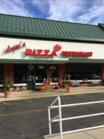 Luigi's Pizza outside