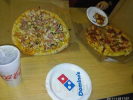 Domino's Pizza food