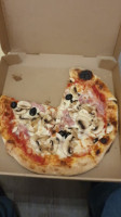 Antho Pizz food