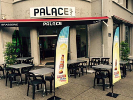 Palace Cafe inside