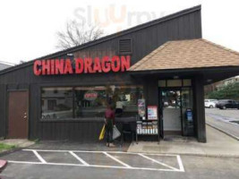 China Dragon outside