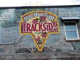Trackside Pizza food