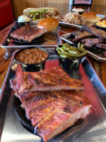 Tubby's Q And Smokehouse food