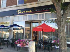 Taverne On The Square outside
