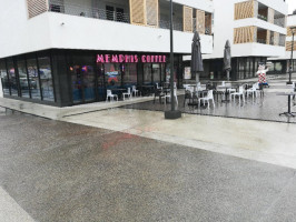 Memphis Coffee outside