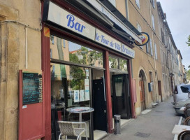 Bar du Tour de Ville outside