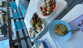 Zendos Mediteraneo food