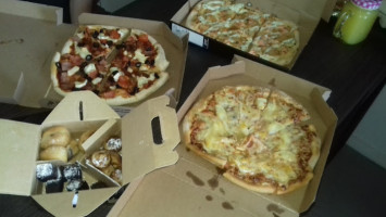 Domino's Pizza Nimes Mas Carbonnel food
