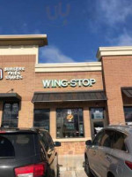 Wingstop outside