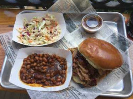 Shorty's Smokehouse food