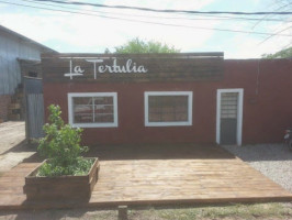 La Tertulia outside