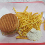 Chick And Peri Nourriture