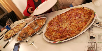 La Pizza de Nico Mennecy food