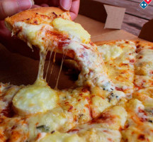 Domino's Pizza Savigny-le-temple food