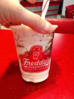 Freddy's Frozen Custard Steakburgers food