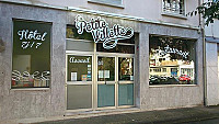 Restaurant la Petite Villette outside