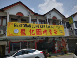 Lóng Jì Ròu Gǔ Chá Restoran Lung Kee Bak Kut Teh outside
