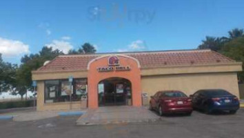 Taco Bell outside